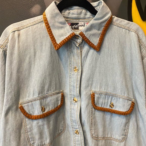 Cotton button up Tee. - Picture 5 of 5